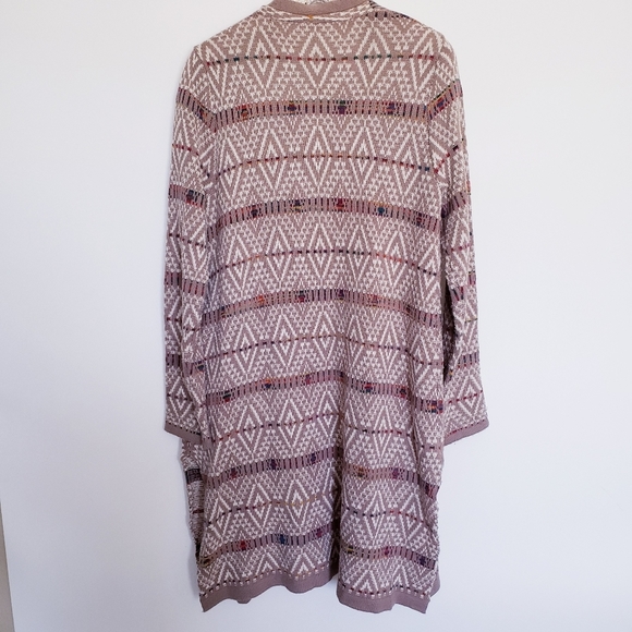 Cardigan - Picture 9 of 11